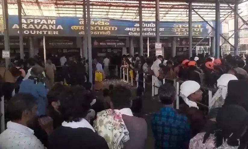 ശർക്കര ക്ഷാമം മൂലം ഉൽപാദനം നിലച്ചു; ശബരിമലയിൽ അപ്പം,അരവണ വിൽപനയിൽ കടുത്ത നിയന്ത്രണം