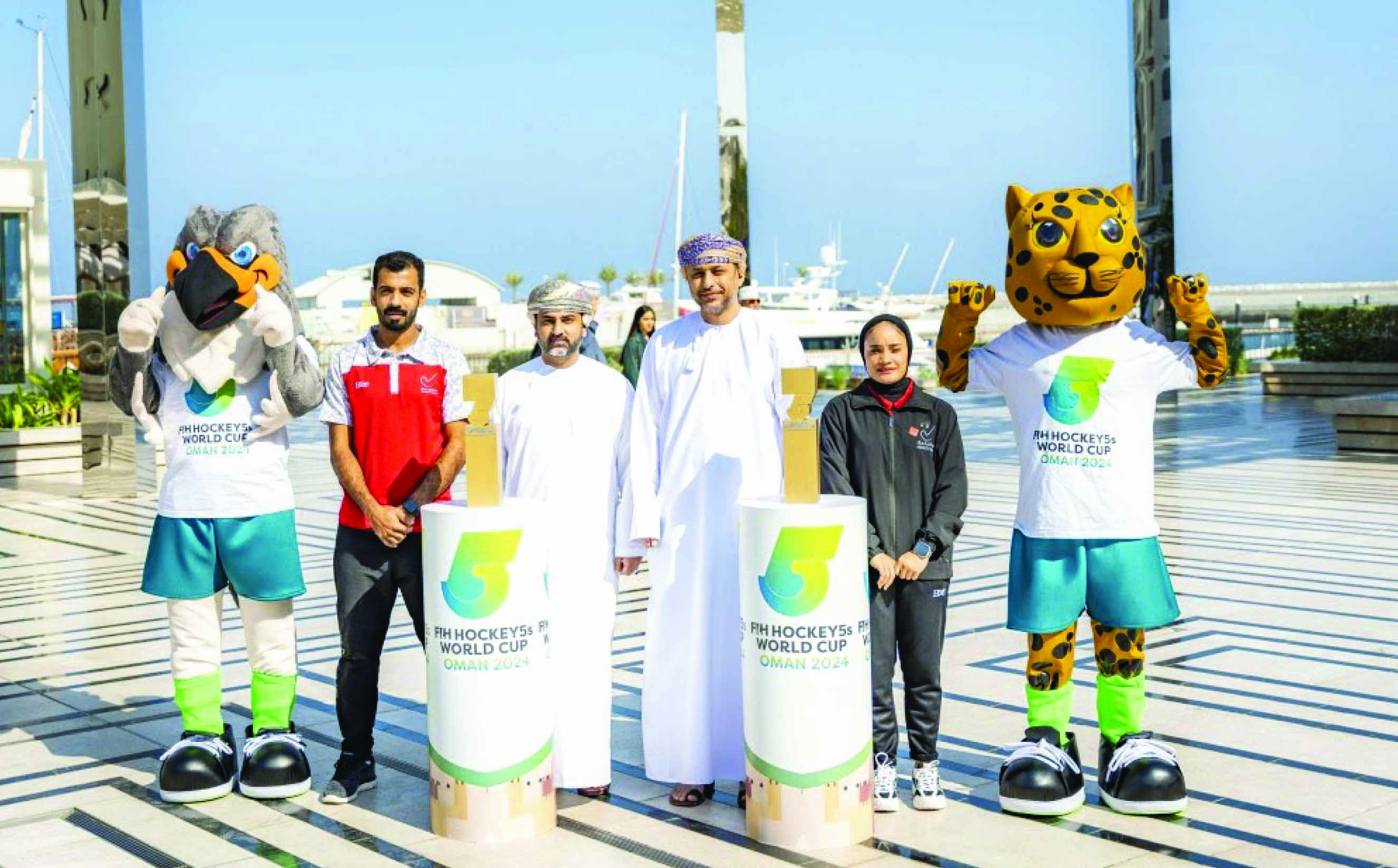 ഫൈ​വ്​​സ്​ ഹോ​ക്കി വേ​ൾ​ഡ്​​ക​പ്പ്​: ട്രോ​ഫി​ക​ൾ അ​നാ​ച്ഛാ​ദ​നം ചെ​യ്തു