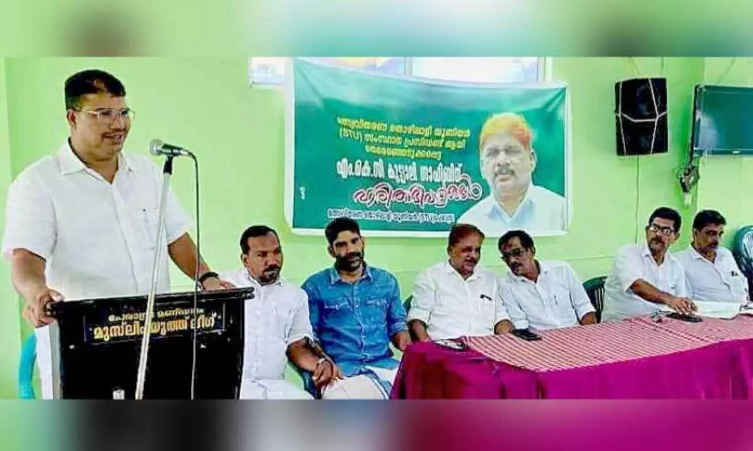 എ​സ്.​ടി.​യു ജ​ന​റ​ൽ ബോ​ഡി യോ​ഗം മു​സ്‍ലിം ലീ​ഗ് ജി​ല്ല സെ​ക്ര​ട്ട​റി സി.​പി.​എ. അ​സീ​സ് ഉ​ദ്ഘാ​ട​നം ചെ​യ്യു​ന്നു