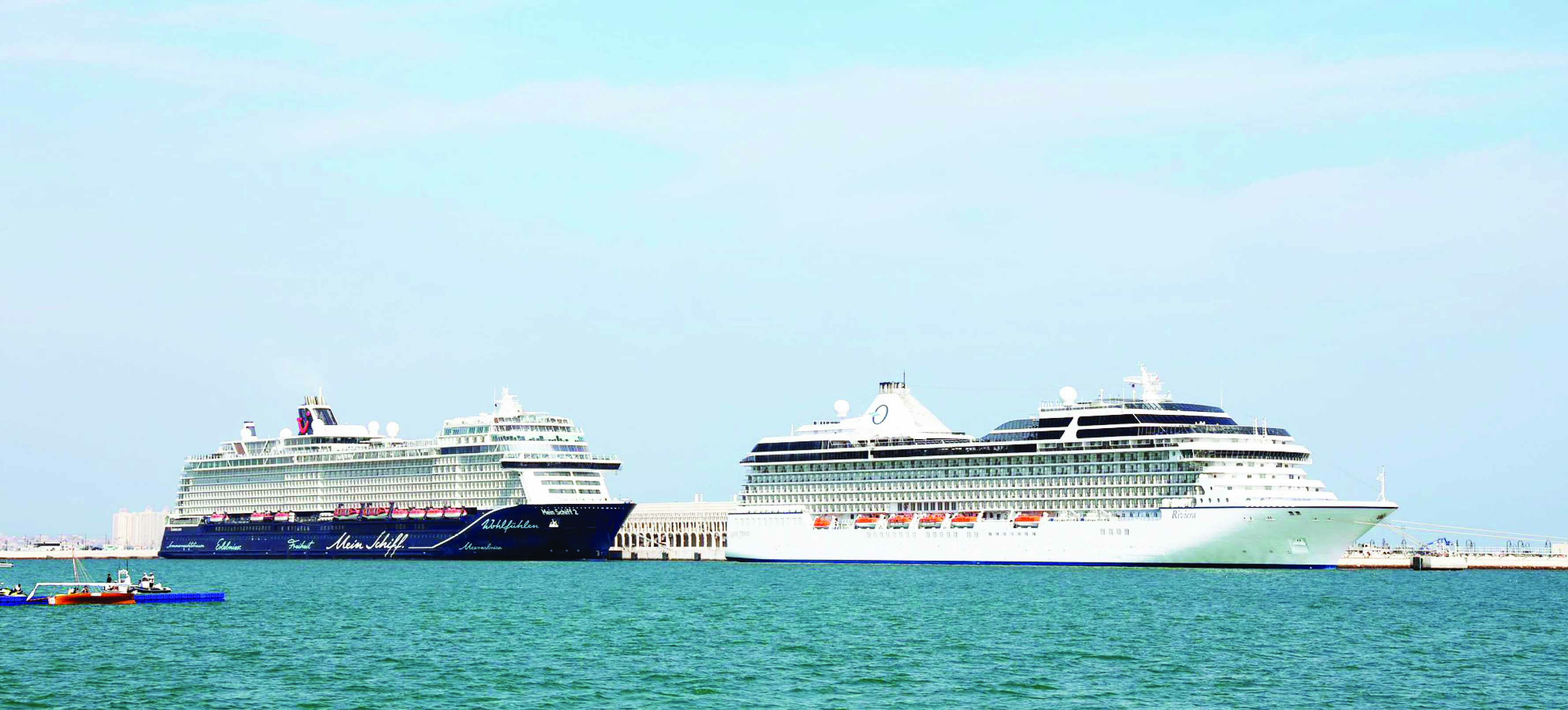 തീ​രം സ​ജീ​വ​മാ​ക്കി ക്രൂ​സ് ക​പ്പ​ലു​ക​ൾ: ശ​നി​യാ​ഴ്ച എ​ത്തി​യ​ത് ര​ണ്ടു ക​പ്പ​ലു​ക​ൾ