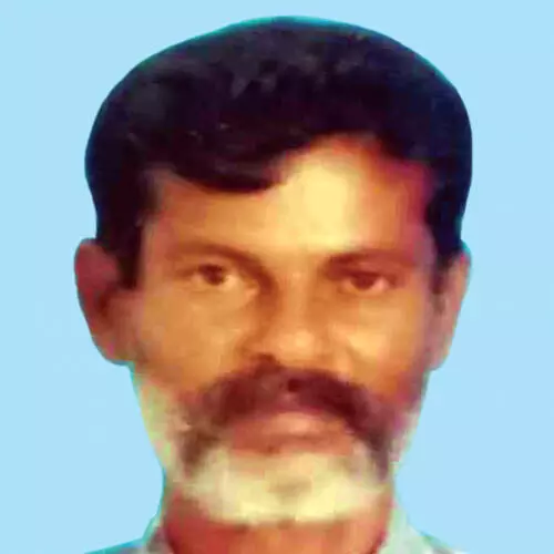 കാ​റും മോ​പ്പ​ഡും കൂ​ട്ടി​യി​ടി​ച്ച് മീ​ൻ വി​ൽ​പ​ന​ക്കാ​ര​ന് ദാ​രു​ണാ​ന്ത്യം