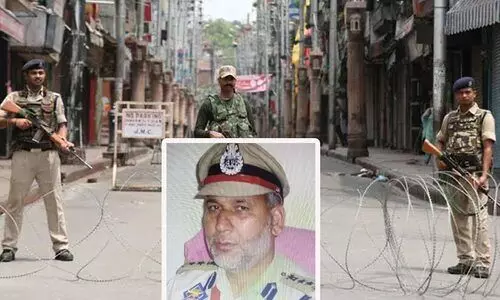 കശ്മീരിൽ റിട്ട. പൊലീസ് ഉദ്യോഗസ്ഥൻ ഭീകരരുടെ വെടിയേറ്റ് മരിച്ചു കശ്മീരിൽ റിട്ട. പൊലീസ് ഉദ്യോഗസ്ഥൻ ഭീകരരുടെ വെടിയേറ്റ് മരിച്ചു