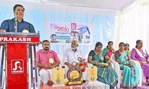 സം​സ്ഥാ​ന വ​നി​ത ശി​ശു വി​ക​സ​ന വ​കു​പ്പി​ന്റെ കീ​ഴി​ൽ ക​തി​രൂ​രി​ൽ ആ​രം​ഭി​ച്ച ആ​ദ്യ​ത്തെ സ്മാ​ർ​ട്ട്‌ അം​ഗ​ൻ​വാ​ടി സ്പീ​ക്ക​ർ എ.​എ​ൻ. ഷം​സീ​ർ ഉ​ദ്ഘാ​ട​നം ചെ​യ്യു​ന്നു.