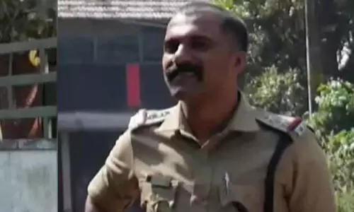 സ്വർണക്കടത്ത് സംഘങ്ങളുമായി ബന്ധം; എസ്‌.ഐക്ക് സസ്‌പെൻഷൻ