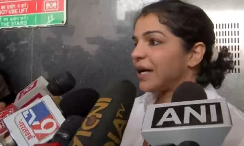 ഗുസ്തി ഫെഡറേഷൻ സസ്പെൻഷൻ നല്ലതിലേക്കുള്ള ആദ്യ ചുവടെന്ന് സാക്ഷി മാലിക് ഗുസ്തി ഫെഡറേഷൻ സസ്പെൻഷൻ നല്ലതിലേക്കുള്ള ആദ്യ ചുവടെന്ന് സാക്ഷി മാലിക്