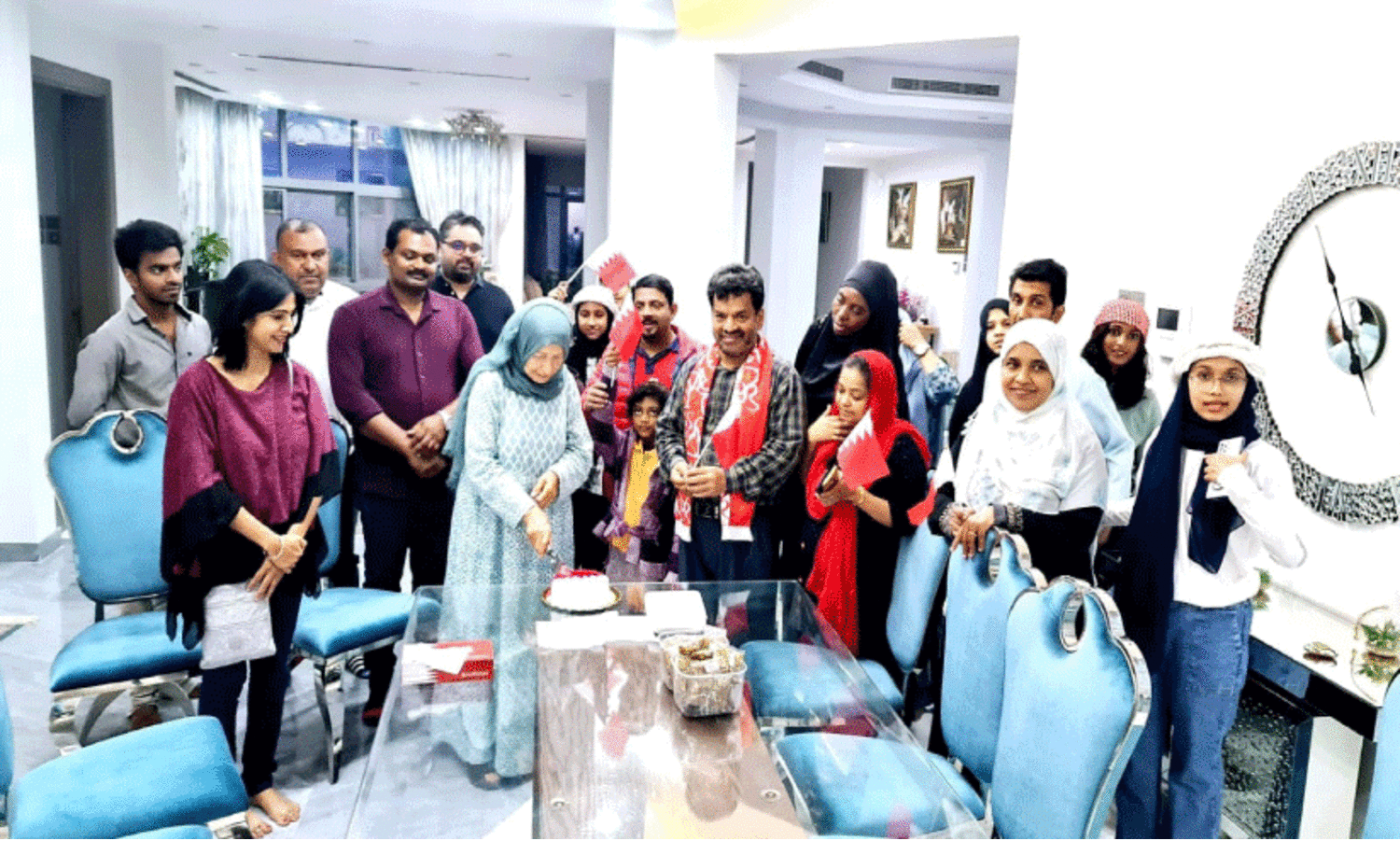 ലൈ​റ്റ് ഓ​ഫ് കൈ​ൻ​ഡ്നെ​സ് ഗാ​ർ​ഡ​ൻ സ​ന്ദ​ർ​ശി​ച്ചു