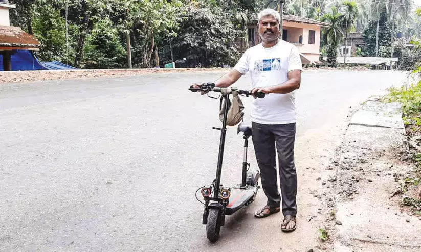 സൈ​ക്കി​ൾ ബൈ​ക്കു​മാ​യി ന​ജീ​ബ്