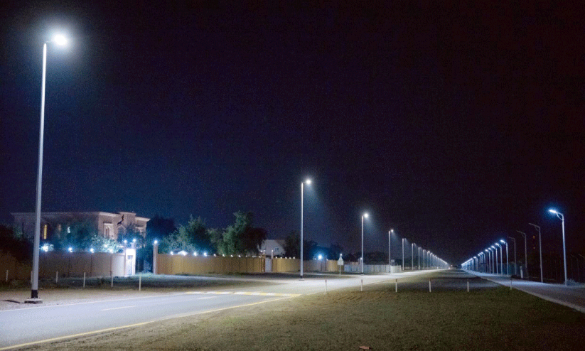 അ​ജ്മാ​നി​ലെ മ​നാ​മ ന​ഗ​ര​ത്തി​ൽ തെ​രു​വു​വി​ള​ക്ക്​ പ​ദ്ധ​തി പൂ​ർ​ത്തി​യാ​യി