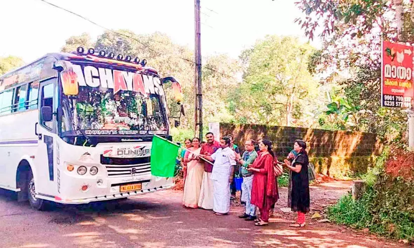 അവർ സന്തോഷത്തോടെ കണ്ടു, വർഷങ്ങൾക്കുശേഷം ആ കാഴ്ചകൾ അവർ സന്തോഷത്തോടെ കണ്ടു, വർഷങ്ങൾക്കുശേഷം ആ കാഴ്ചകൾ