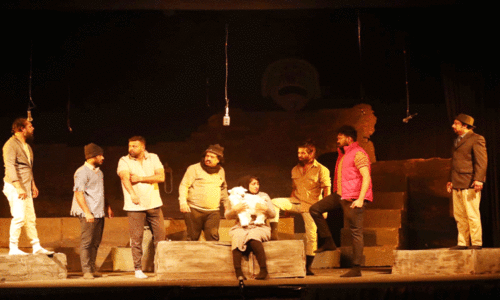 ഭ​ര​ത് മു​ര​ളി നാ​ട​കോ​ത്സ​വം: സോ​ർ​ബ​യു​ടെ ക​ഥ പ​റ​ഞ്ഞ് ആ​ദ്യ നാ​ട​കം