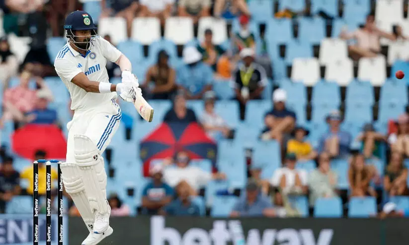 സെഞ്ചൂറിയനിൽ ഇന്ത്യക്ക് തകർച്ച; എട്ടു വിക്കറ്റിന് 208; രാഹുലിന് അർധ സെഞ്ച്വറി; റബാദക്ക് അഞ്ചു വിക്കറ്റ് സെഞ്ചൂറിയനിൽ ഇന്ത്യക്ക് തകർച്ച; എട്ടു വിക്കറ്റിന് 208; രാഹുലിന് അർധ സെഞ്ച്വറി; റബാദക്ക് അഞ്ചു വിക്കറ്റ്