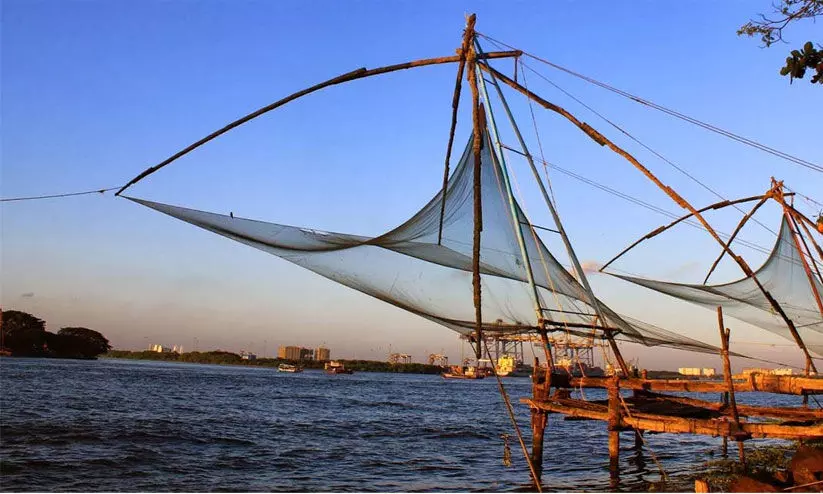 കൊച്ചി വൈബിൽ സഞ്ചാരികൾ കൊച്ചി വൈബിൽ സഞ്ചാരികൾ