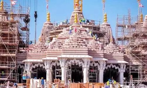 നിർമാണം പുരോഗമിക്കുന്ന അബൂദബിയിലെ ക്ഷേത്രം നിർമാണം പുരോഗമിക്കുന്ന അബൂദബിയിലെ ക്ഷേത്രം