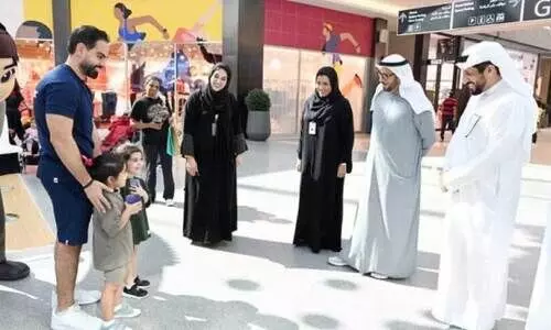 ജി.ഡി.ആർ.എഫ്.എ സംഘടിപ്പിച്ച സേവന പ്രചാരണ കാമ്പയിൻ മേധാവി ലഫ്റ്റനന്റ് ജനറൽ മുഹമ്മദ് അഹ്മദ് അൽ മർറി സന്ദർശിക്കുന്നു ജി.ഡി.ആർ.എഫ്.എ സംഘടിപ്പിച്ച സേവന പ്രചാരണ കാമ്പയിൻ മേധാവി ലഫ്റ്റനന്റ് ജനറൽ മുഹമ്മദ് അഹ്മദ് അൽ മർറി സന്ദർശിക്കുന്നു