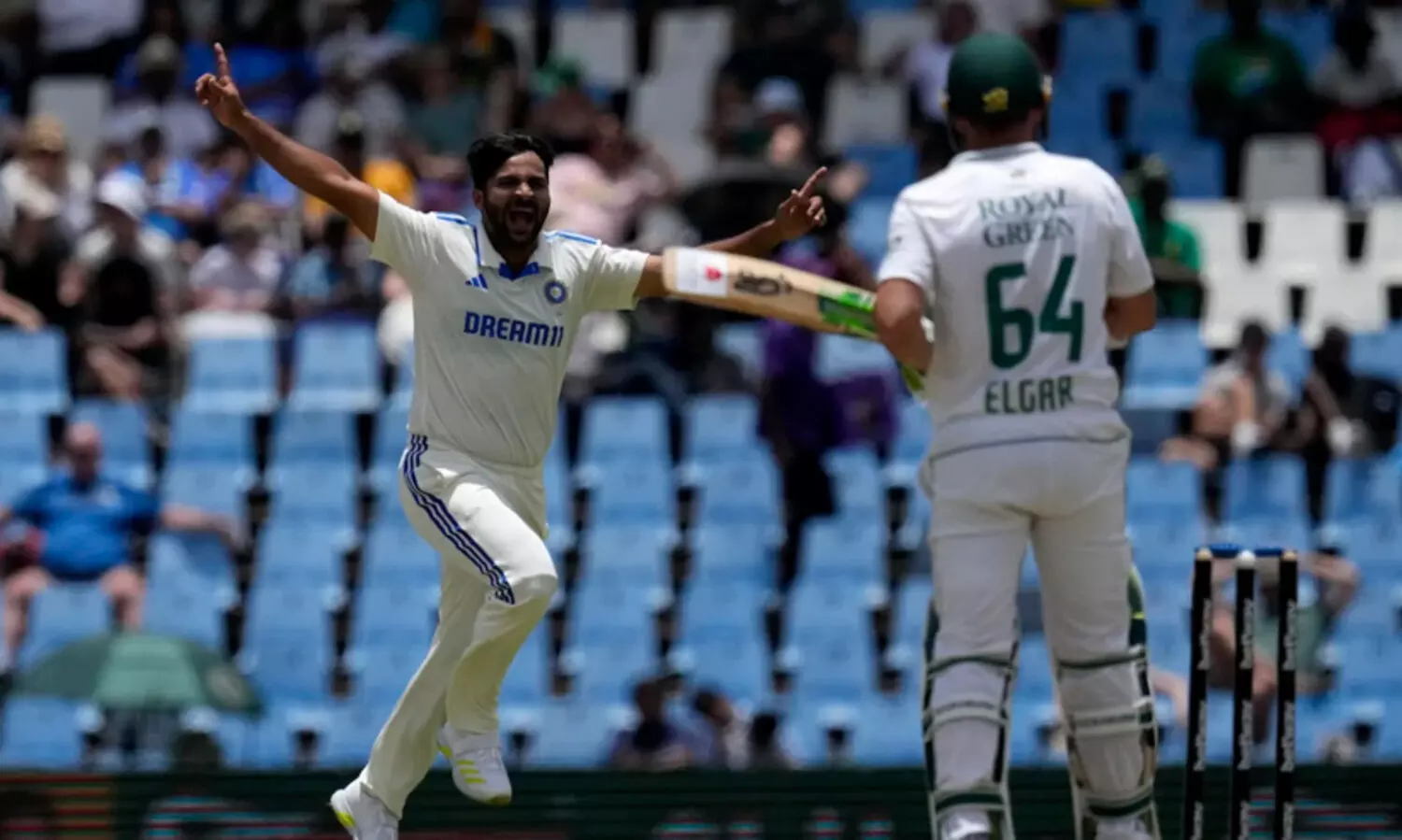 എൽഗർ 185ന് പുറത്ത്; ഇന്ത്യക്കെതിരെ ദക്ഷിണാഫ്രിക്ക മികച്ച ലീഡിലേക്ക്; എട്ടിന് 396