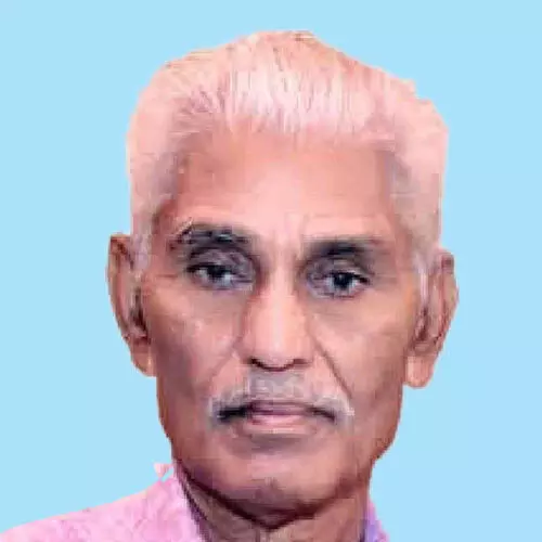 ച​ന്ദ്ര​ൻ