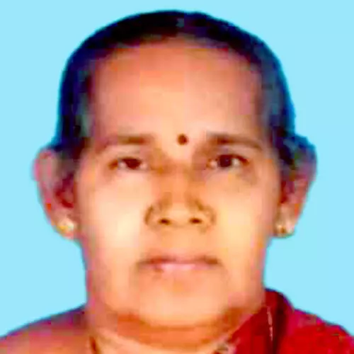 ത​ർ​ക്ക​ത്തി​നി​ടെ മ​ക​നെ പി​ടി​ച്ചു​മാ​റ്റാ​ൻ ചെ​ന്ന വീ​ട്ട​മ്മ വീ​ണു​മ​രി​ച്ചു