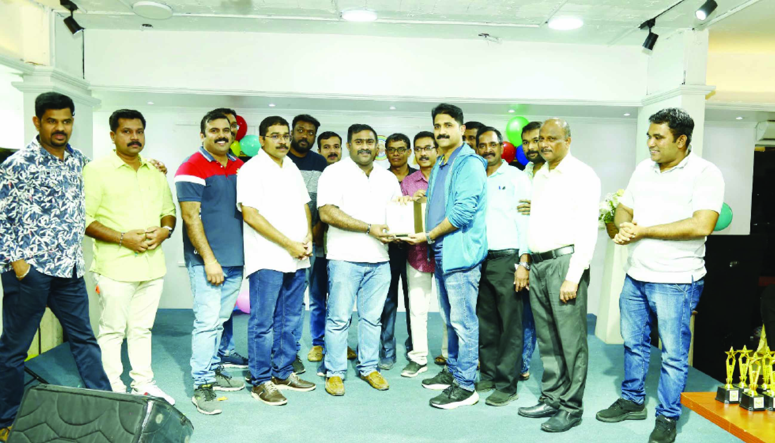 എ​സ്.​എം.​സി കൂ​ട്ടാ​യ്മ യാ​ത്ര​യ​യ​പ്പ് ന​ൽ​കി