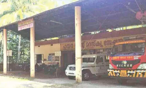 മാ​ള ഫ​യ​ർ ആ​ൻ​ഡ് റെ​സ്ക്യൂ സ്റ്റേ​ഷ​ൻ