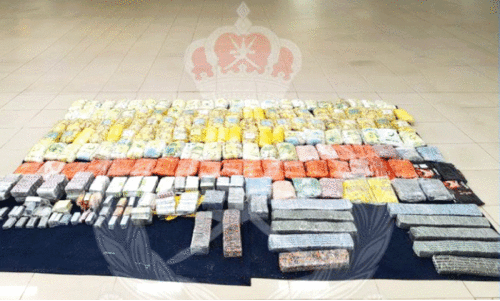 മ​യ​ക്കു​മ​രു​ന്നു​മാ​യി ആ​റു വി​ദേ​ശി​ക​ൾ പി​ടി​യി​ൽ