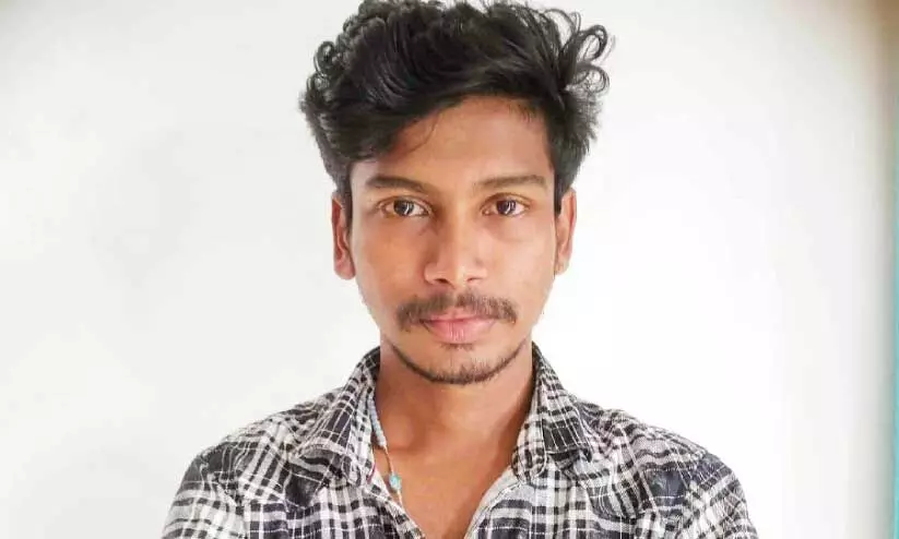 വി​ദ്യാ​ർ​ഥി​നി​യെ പീ​ഡി​പ്പി​ച്ച കേ​സ്; യുവാവിന് 35 വ​ർ​ഷം ക​ഠി​ന​ത​ട​വും പി​ഴ​യും