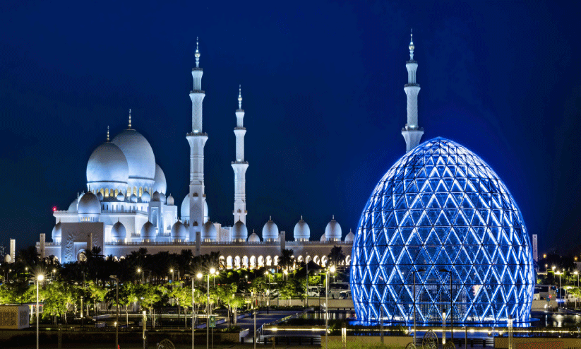 രാത്രിയിലും സന്ദർശനമൊരുക്കി ഗ്രാൻഡ് മോസ്ക് രാത്രിയിലും സന്ദർശനമൊരുക്കി ഗ്രാൻഡ് മോസ്ക്