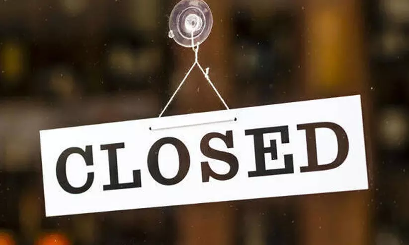 തിരൂരിലെ ഭക്ഷ്യവിഷബാധ; ഹോട്ടൽ അടച്ചുപൂട്ടി അധികൃതർ തിരൂരിലെ ഭക്ഷ്യവിഷബാധ; ഹോട്ടൽ അടച്ചുപൂട്ടി അധികൃതർ