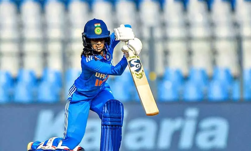 ആദ്യ ഏകദിന മത്സരത്തിനിടെ ജെമിമ റോഡ്രിഗസ്