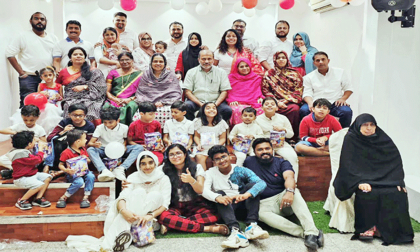 അ​യ​ൽ​ക്കൂ​ട്ട സം​ഗ​മം