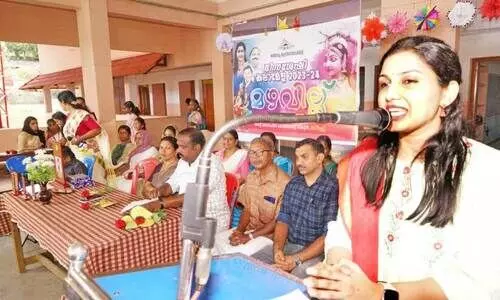 ഭി​ന്ന​ശേ​ഷി ക​ലോ​ത്സ​വം ജി​ല്ല ക​ല​ക്ട​ര്‍ ഡോ. ​രേ​ണു​രാ​ജ് ഉ​ദ്ഘാ​ട​നം ചെ​യ്യു​ന്നു