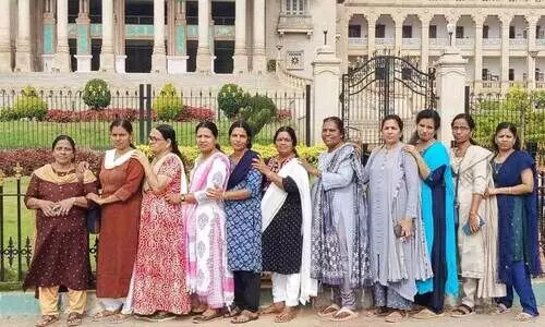 ഉമ്മളത്തൂർ മീത്തലിലുള്ള ‘പൂജ’ കുടുംബശ്രീയിലെ അംഗങ്ങൾ ബംഗളൂരുവിൽ