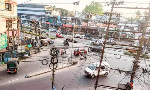 വെള്ളൂർക്കുന്നം ഇ.ഇ.സി ജംഗ്ഷനിൽ ഗതാഗത പരിഷ്കാരം വരുന്നു