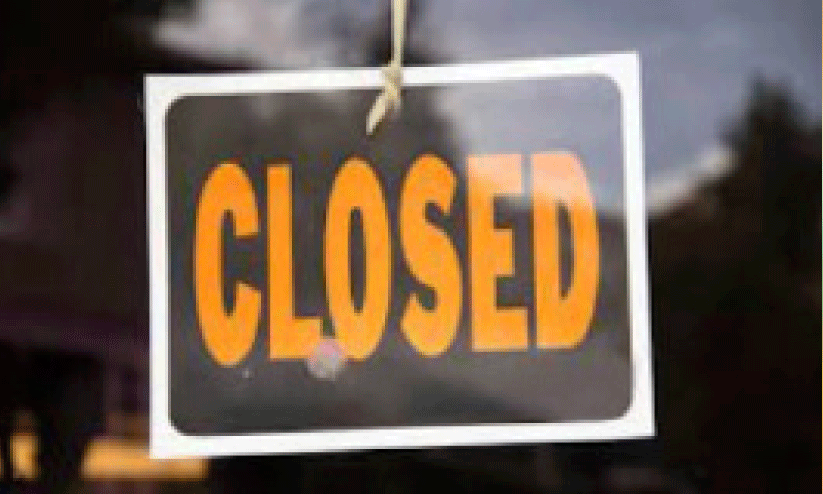 നിയമലംഘനം: മൂന്നു സ്റ്റോറുകൾ അടച്ചു നിയമലംഘനം: മൂന്നു സ്റ്റോറുകൾ അടച്ചു