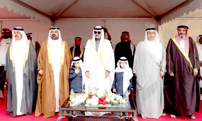 ദേ​ശീ​യ​ദി​നാ​ഘോ​ഷം; റി​ഫ സൂ​ക്കി​ൽ പ​രേ​ഡ് ന​ട​ന്നു