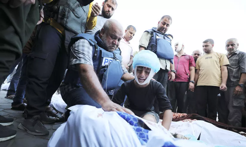 മാധ്യമപ്രവർത്തകരുടെയും   കുടുംബങ്ങളുടെയും കല്ലറയായി ഗസ്സ