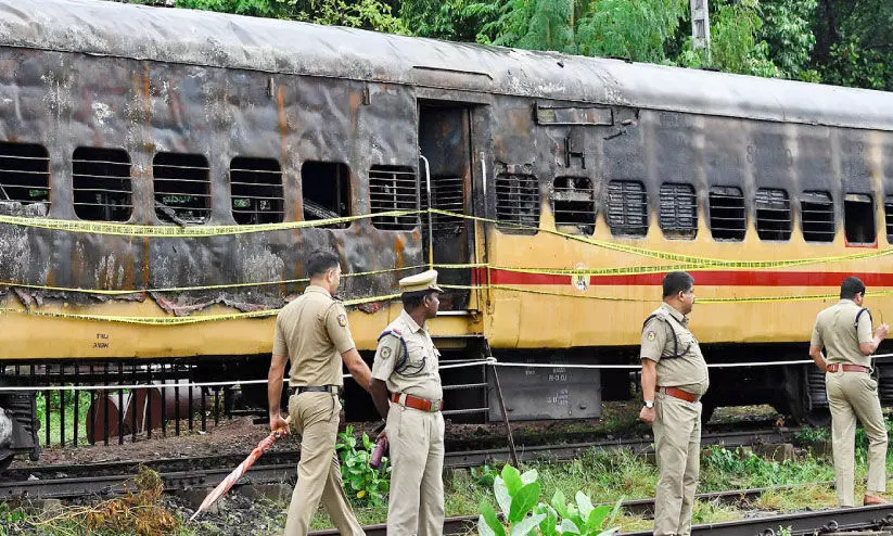 elathur train burn elathur train burn