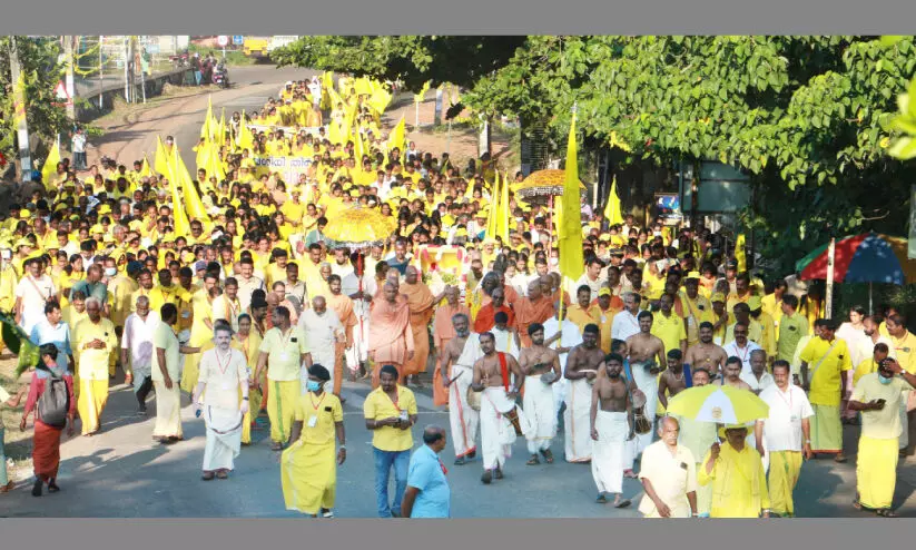 ഭക്തിസാന്ദ്രം ശിവഗിരി തീർഥാടന ഘോഷയാത്ര ഭക്തിസാന്ദ്രം ശിവഗിരി തീർഥാടന ഘോഷയാത്ര