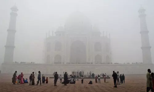 ഉത്തരേന്ത്യയിൽ കനത്ത മൂടൽമഞ്ഞ് തുടരുന്നു; ട്രെയിൻ,വ്യോമഗതാഗതം താളംതെറ്റി