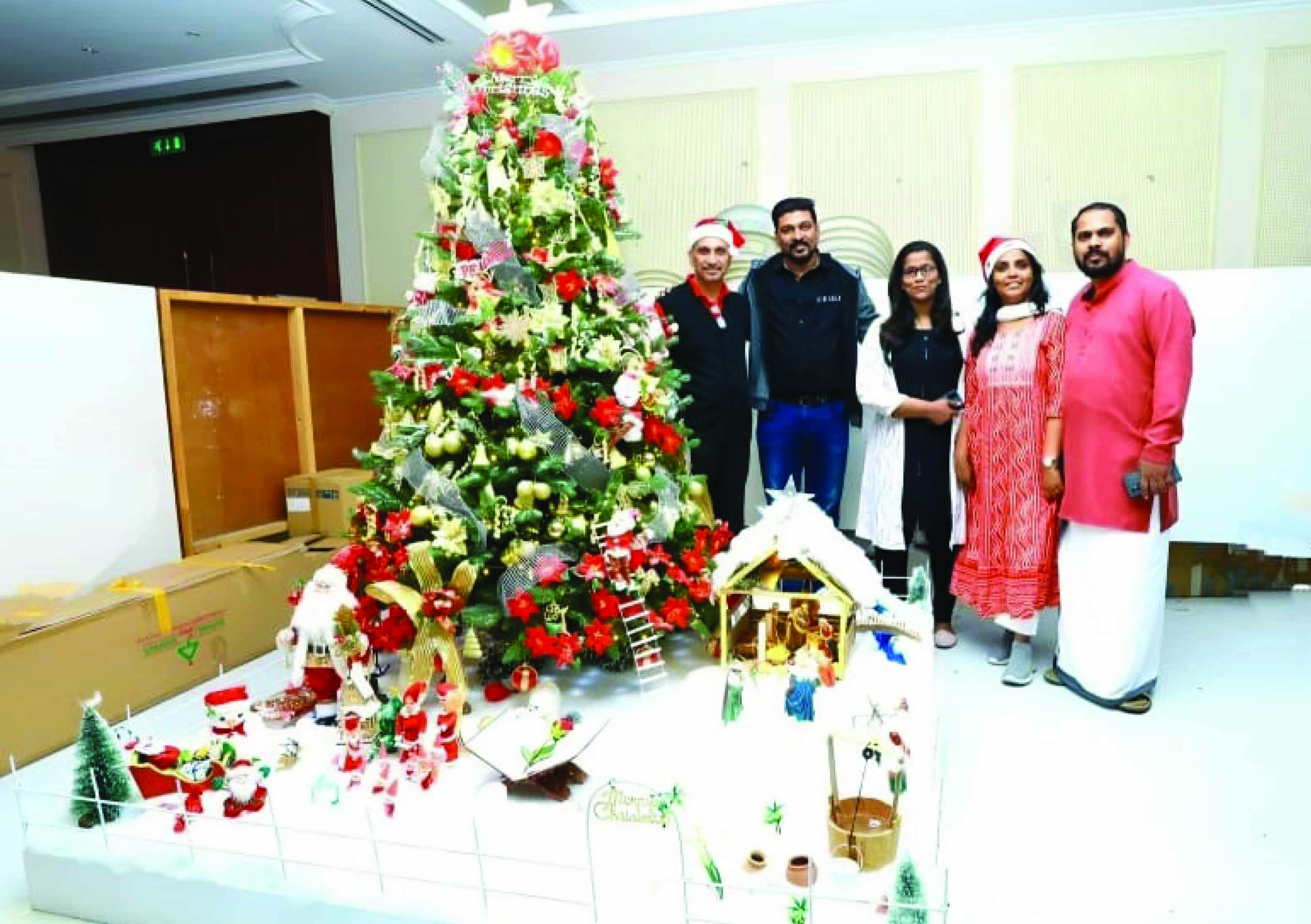 ക്രിസ്മസ് ട്രീ മത്സരങ്ങളിൽ സമ്മാനാർഹരായി ഹൈ-ഫൈവ് ടീം ക്രിസ്മസ് ട്രീ മത്സരങ്ങളിൽ സമ്മാനാർഹരായി ഹൈ-ഫൈവ് ടീം