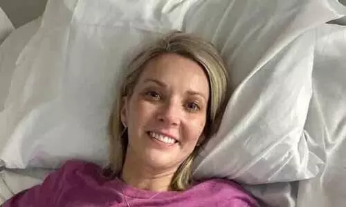 ജീവിച്ചിരിക്കുന്നു എന്നതിൽ സന്തോഷം; അസുഖം വന്ന് രണ്ട് കാലുകളും നഷ്ടപ്പെട്ട യു.എസ് യുവതി