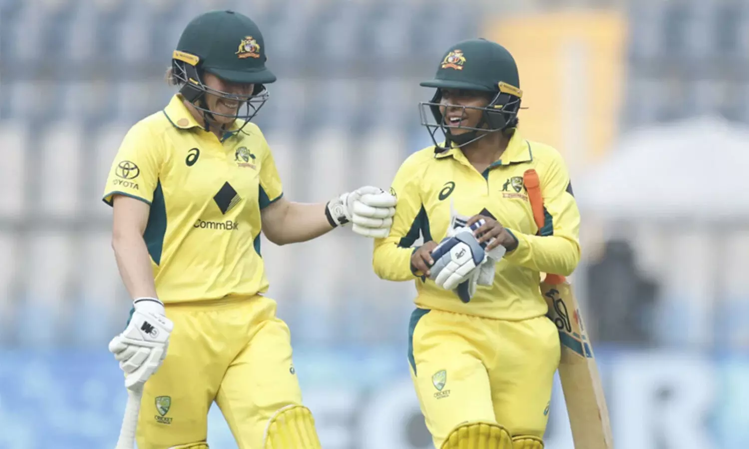 അവസാന ഏകദിനത്തിൽ തകർത്തടിച്ച് ആസ്ട്രേലിയൻ വനിതകൾ; ഇന്ത്യക്ക് 339 റൺസ് വിജയലക്ഷ്യം