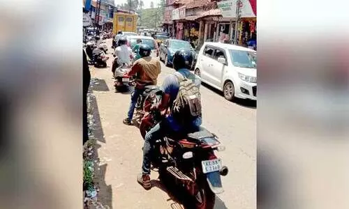 ക​ഴി​ഞ്ഞ​ദി​വ​സം മേ​പ്പാ​ടി ടൗ​ണി​ലു​ണ്ടാ​യ ഗ​താ​ഗ​ത​ക്കു​രു​ക്ക്
