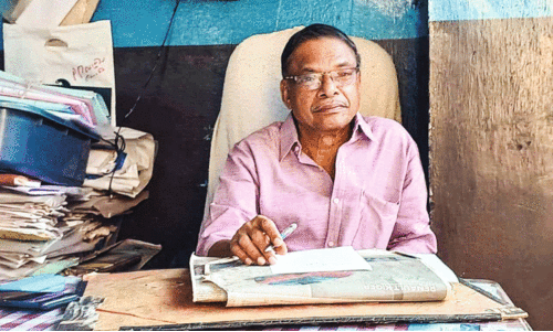 വണ്ടൂരിന്‍റെ ആധാരമെഴുത്തിന് അരനൂറ്റാണ്ടിന്‍റെ കൈവഴക്കവുമായി ‘കുഞ്ഞു’