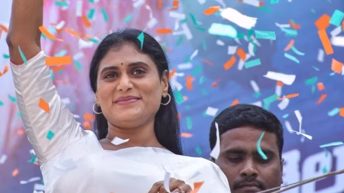 ആന്ധ്ര മുഖ്യമന്ത്രി ജഗൻ മോഹന്‍റെ സഹോദരി വൈ.എസ്. ശർമിള കോൺഗ്രസിലേക്ക്