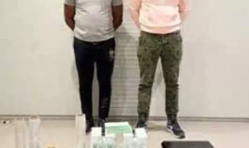 ക​ള്ള​നോ​ട്ടു​മാ​യി ര​ണ്ടു​പേ​ർ പി​ടി​യി​ൽ