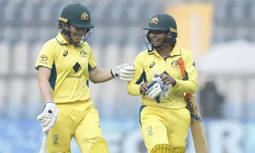 അവസാന ഏകദിനത്തിൽ തകർത്തടിച്ച് ആസ്ട്രേലിയൻ വനിതകൾ; ഇന്ത്യക്ക് 339 റൺസ് വിജയലക്ഷ്യം