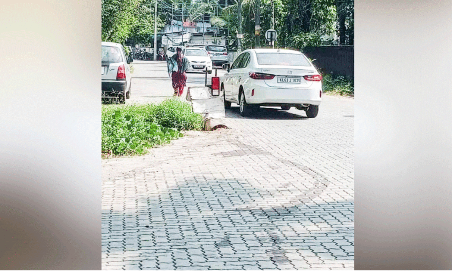 മറ്റൂര്‍-കൈപ്പട്ടൂര്‍ റോഡില്‍  അപകടങ്ങള്‍ പതിവാകുന്നു