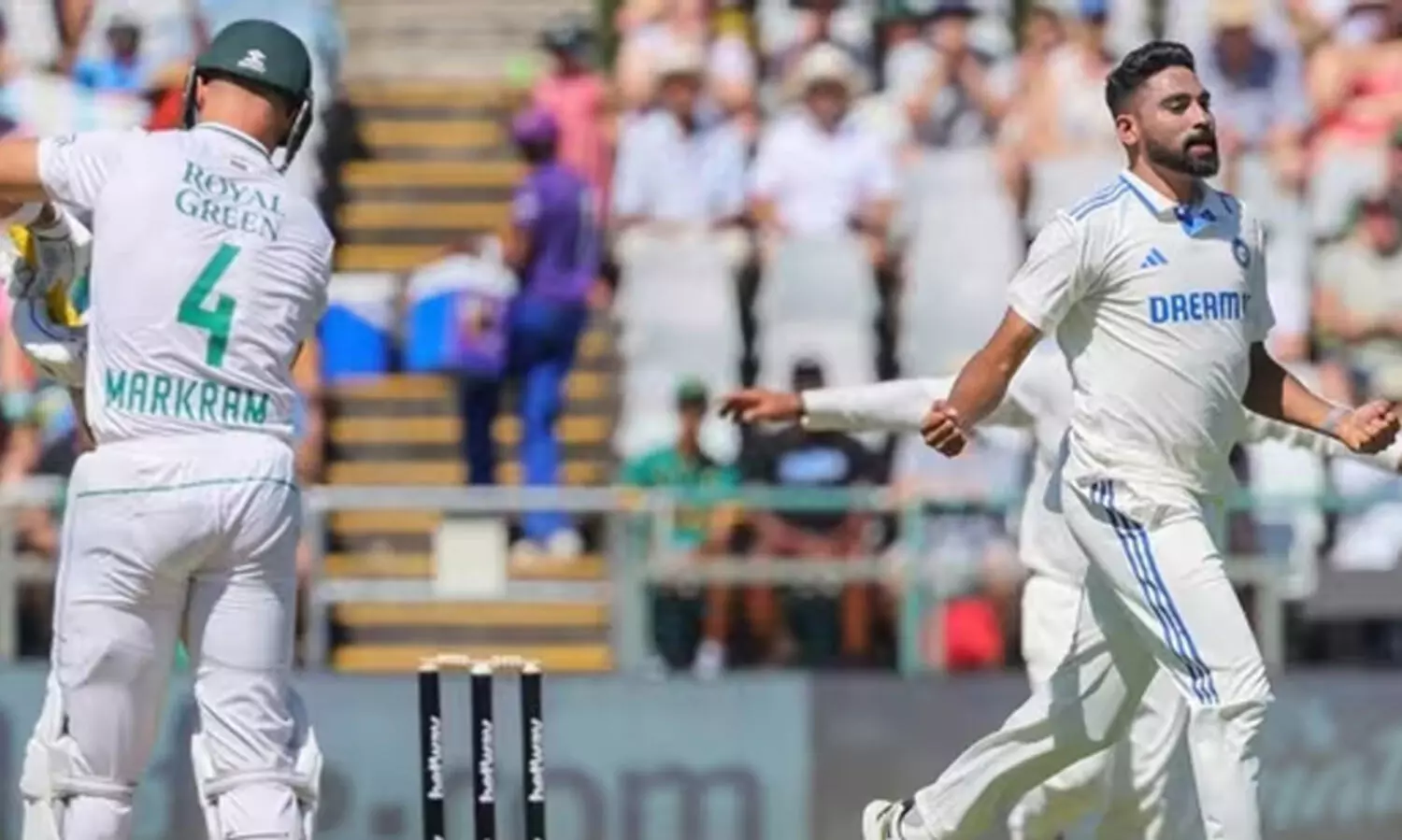 തുടക്കം ‘തകർത്തു’; ദക്ഷിണാഫ്രിക്കൻ മുൻനിരയെ എറിഞ്ഞിട്ട് സിറാജ്