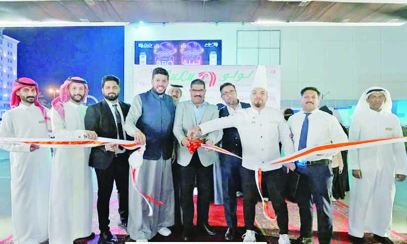 ആഘോഷരാവ് സമ്മാനിച്ച് ലുലു അൽഖോബാർ ആഘോഷരാവ് സമ്മാനിച്ച് ലുലു അൽഖോബാർ