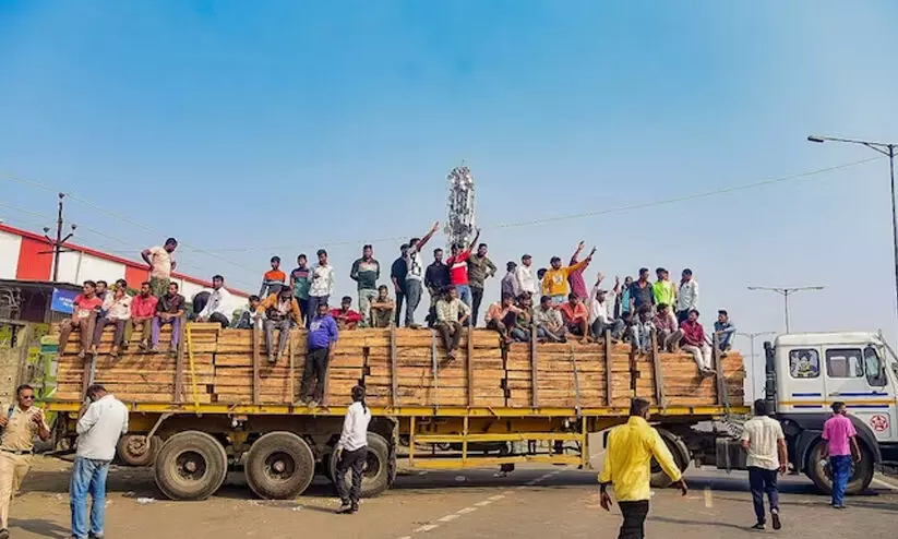 കേന്ദ്രം വഴങ്ങി; ട്രക്ക് സമരം പിൻവലിച്ചു